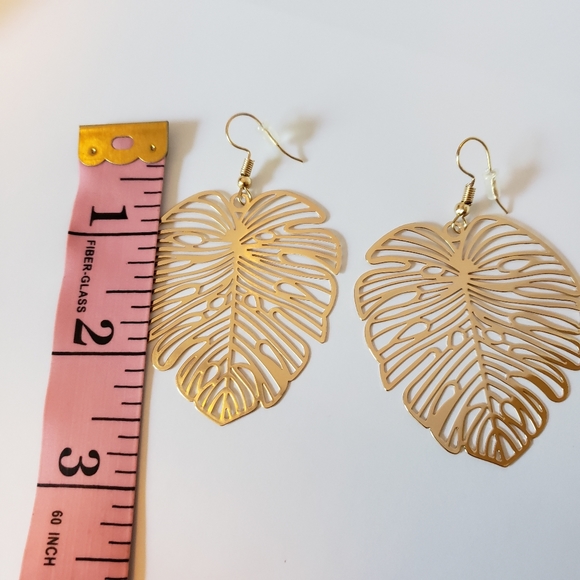 Gold leaf earrings - Picture 3 of 7